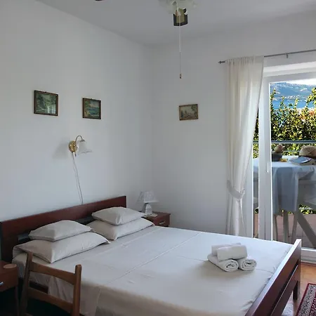 Apartment Lumbardina *