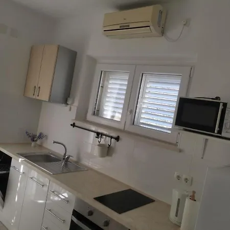 Lumbardina Apartment Lumbarda