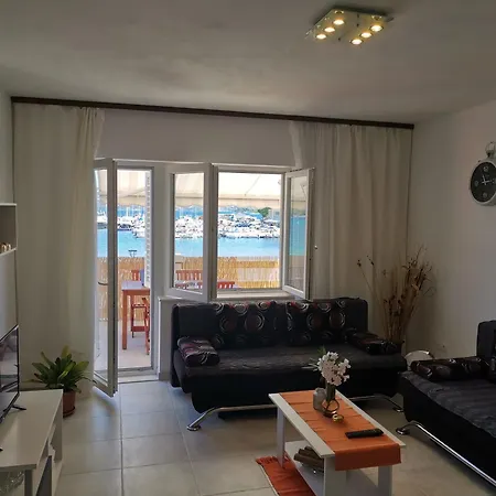 Lumbardina Apartment *
