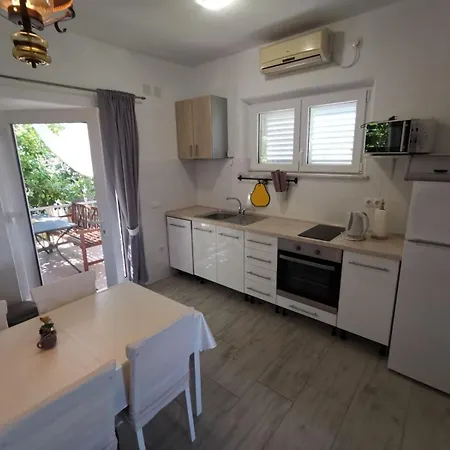 Lumbardina Apartment *